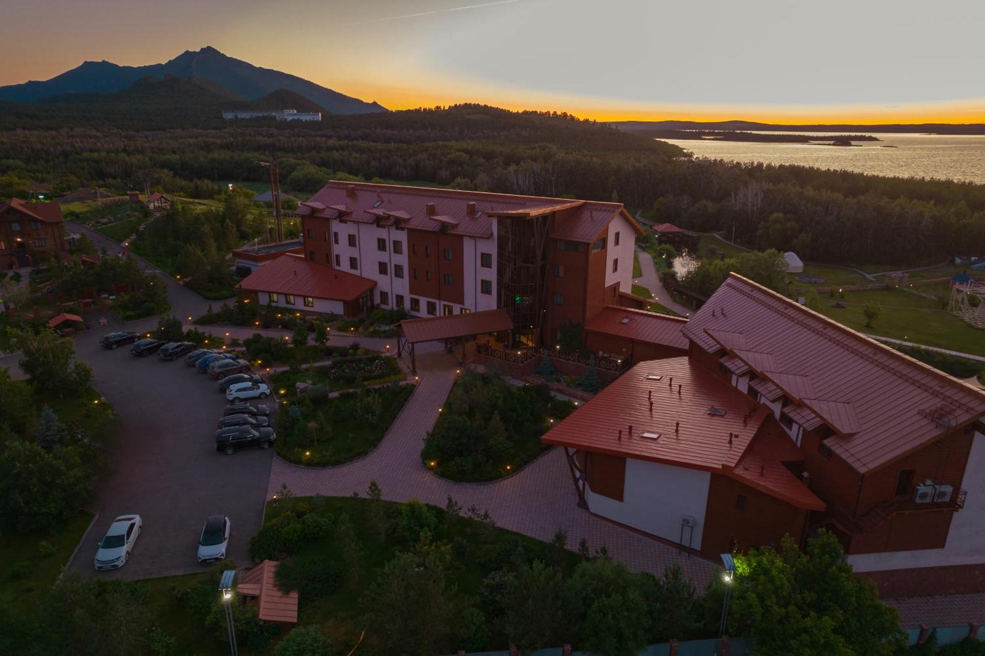 Terrassa Park Hotel Borovoe Buitenkant foto