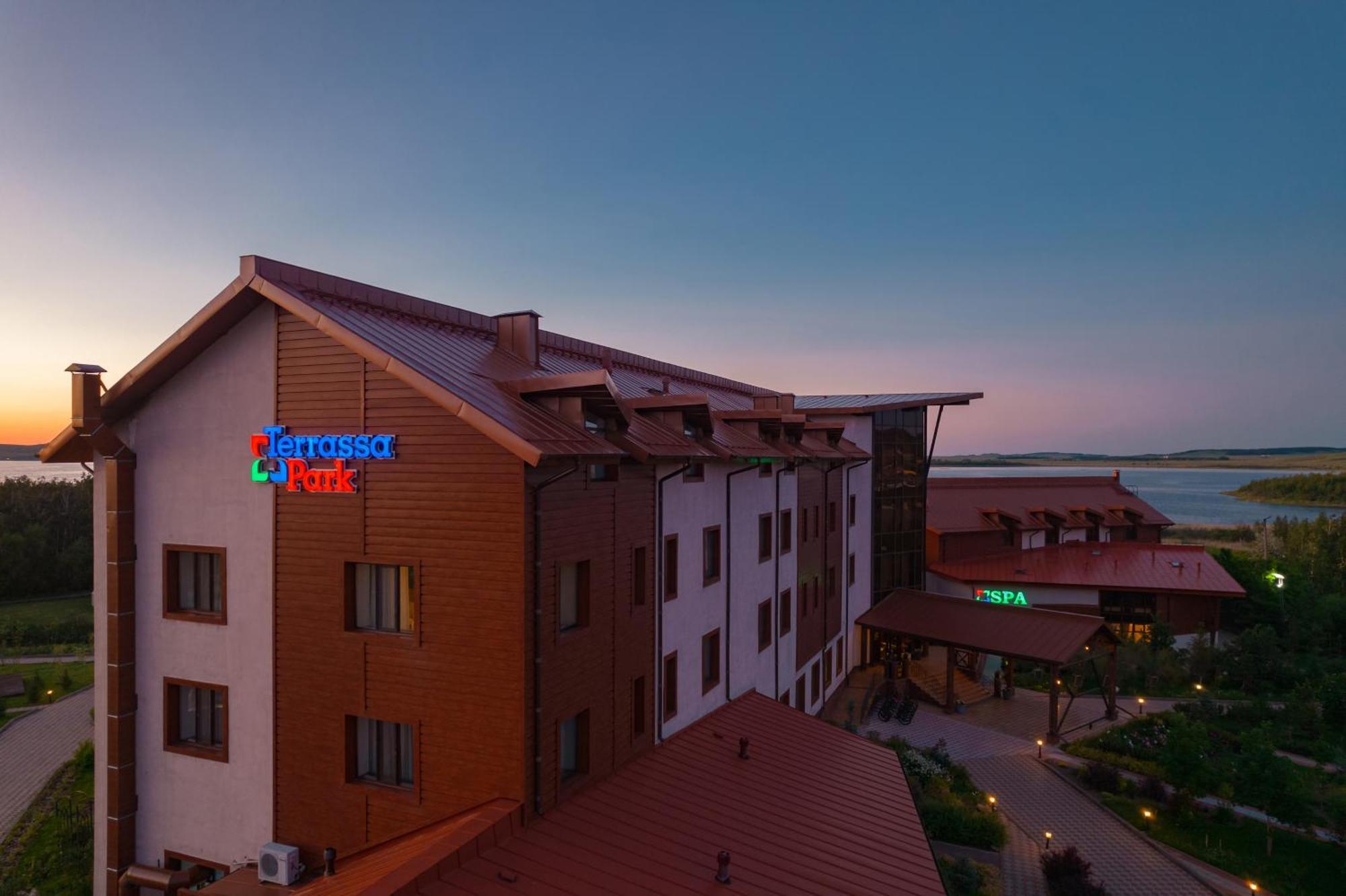 Terrassa Park Hotel Borovoe Buitenkant foto